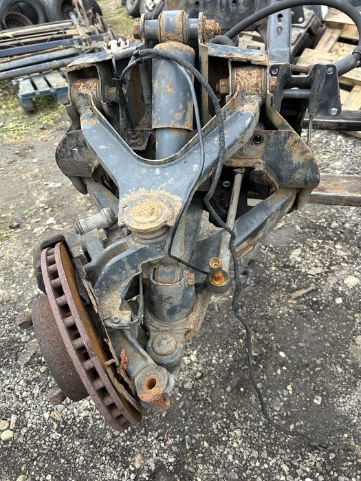 zawieszenie przednie iveco daily 2014- belka wózek