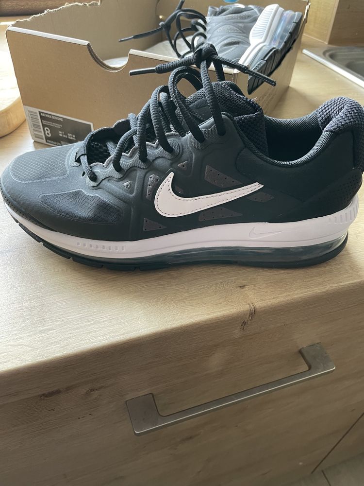 Nike Air Max Genome 41 nowe 97