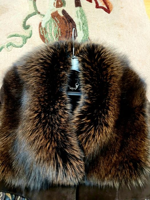 Продам дубленку с мехом лисы