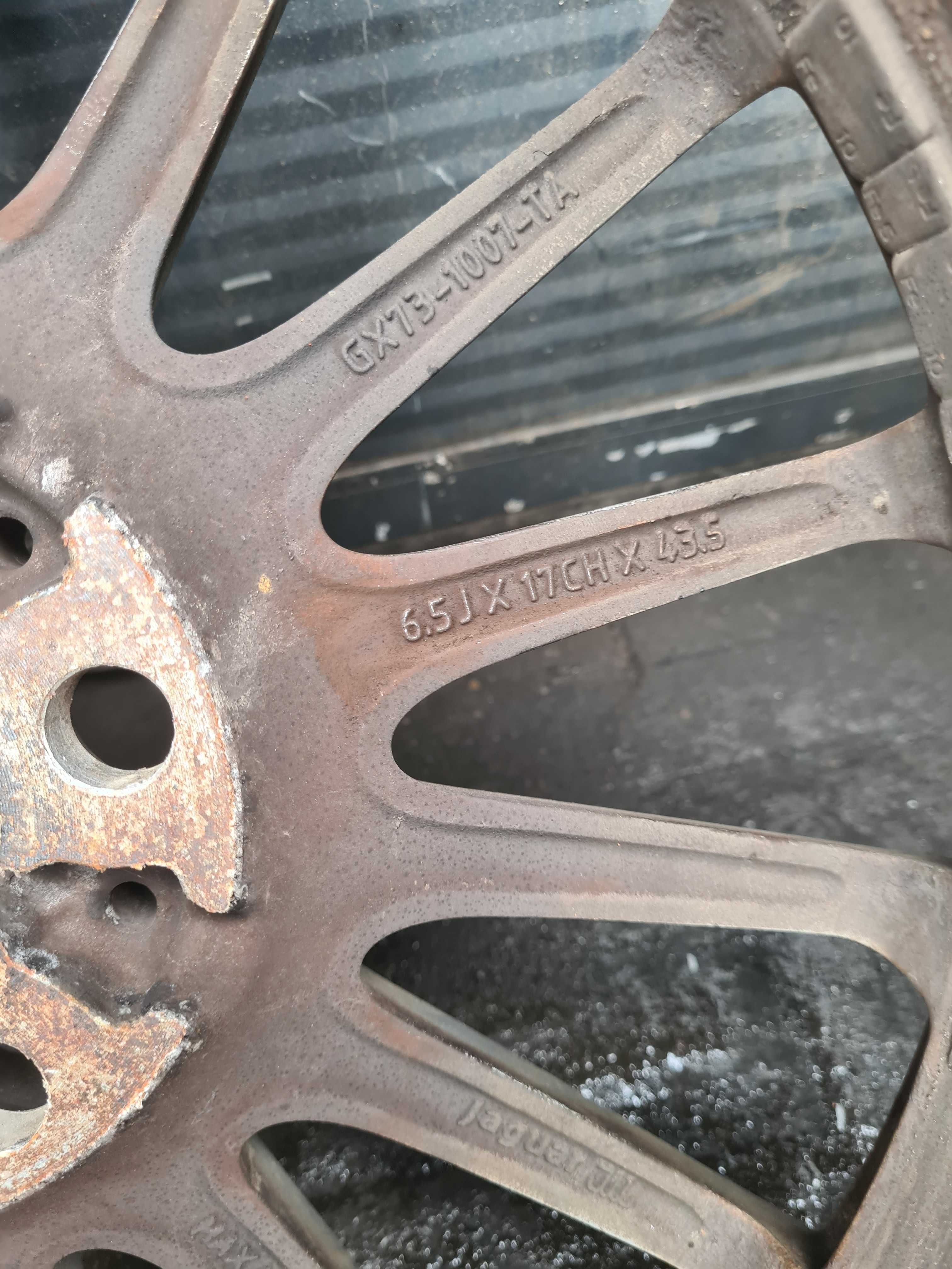 Jaguar XE X760 felga aluminiowa 6.5 J x 17 x 43.5 / GX73-1007-TA