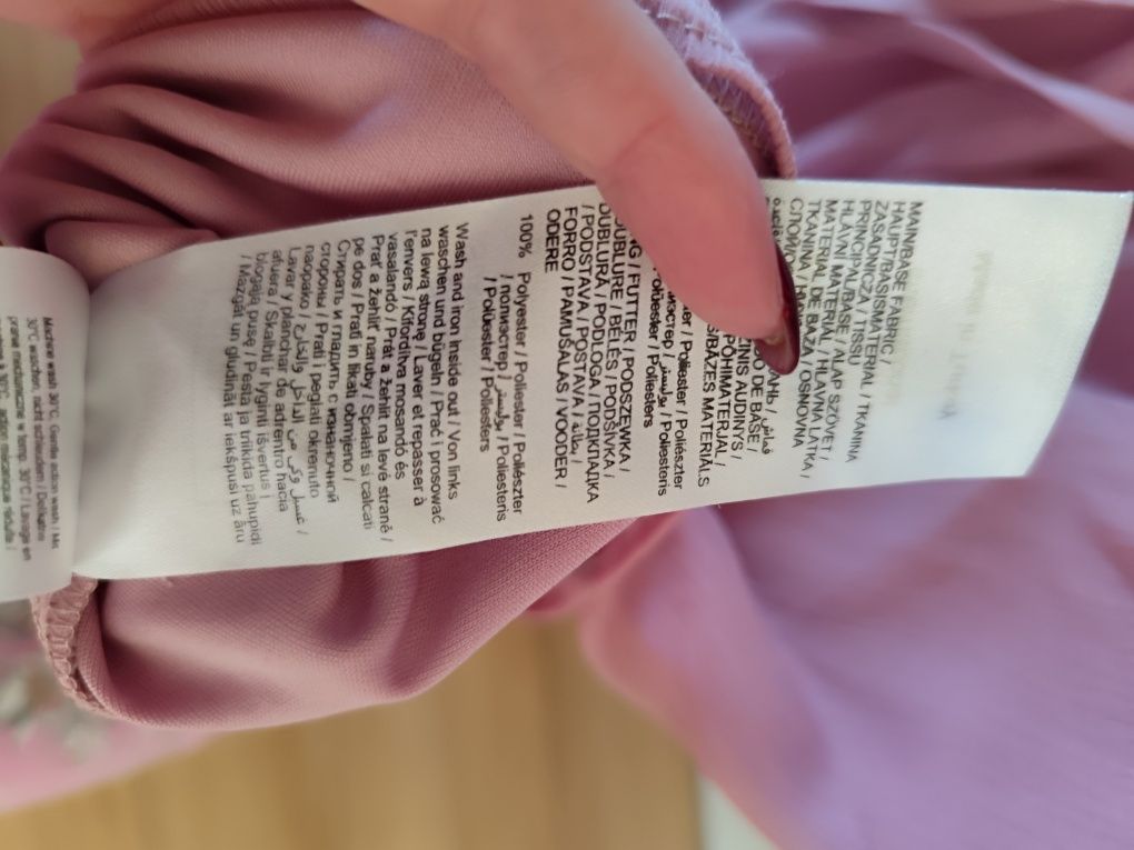 Sukienka ze stójką, sukienka koktajlowa, Orsay, sukienka z falbanami