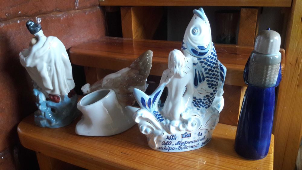 Продам фарфоровые статуетки