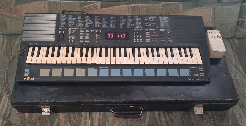 Yamaha PSS-680. Легендарный синтезатор в рабочем состоянии 1985г.