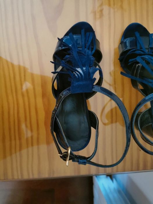 Sandálias usadas poucas vezes