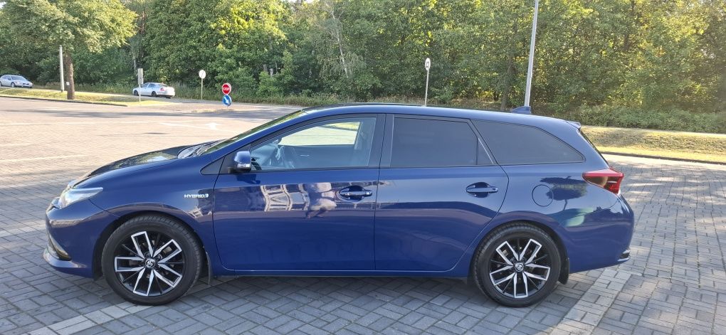 Toyota Auris Hybrid Kombi LPG Salon Polska Warszawa