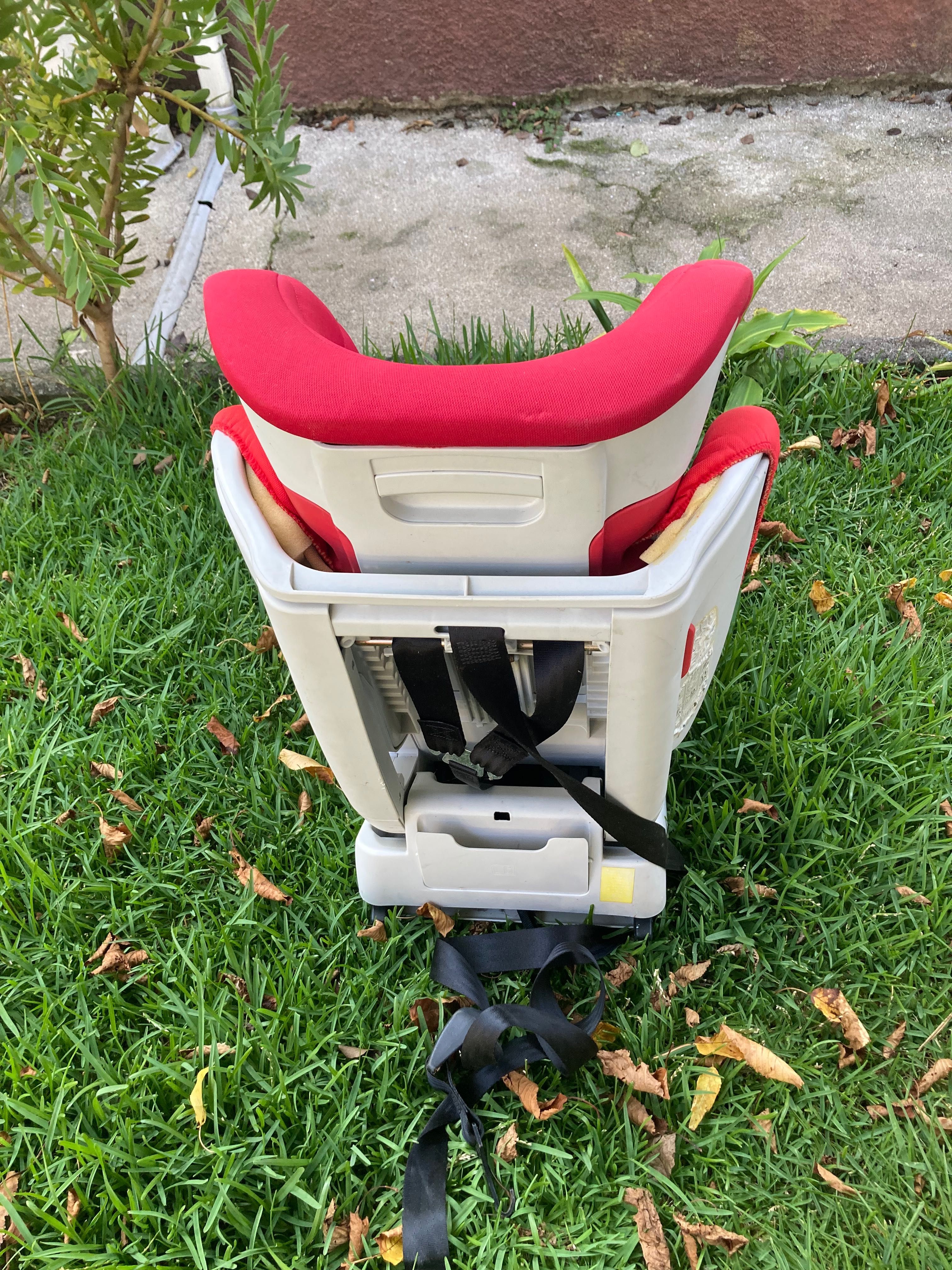 Cadeira com isofix com pouco uso