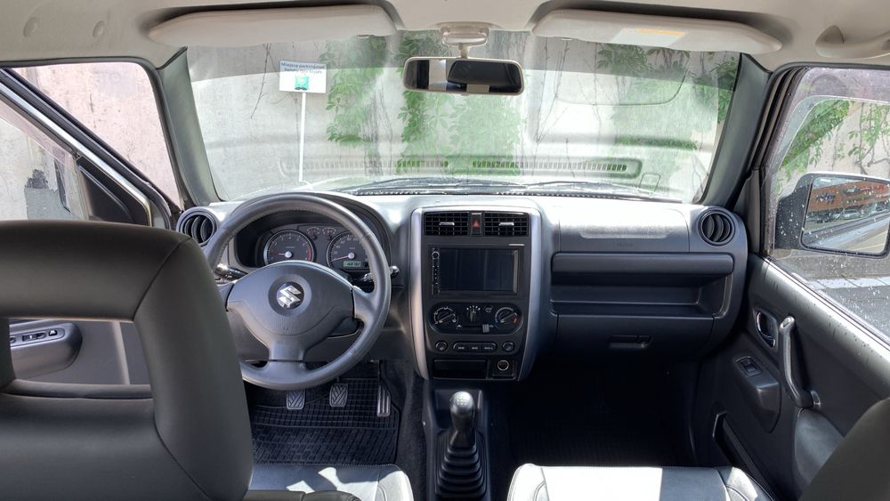 Suzuki jimny 2009 rok klima skóry zdrowy