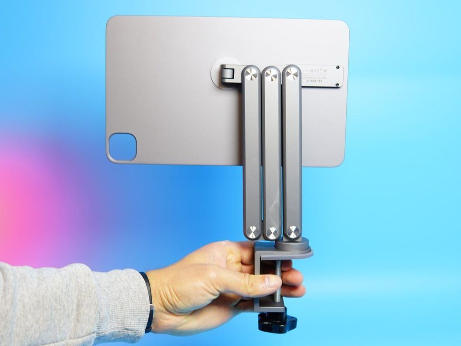Магнитная подставка для беспроводной зарядки KU XIU для iPad Pro 11",