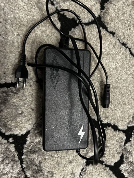 Hulajnoga elektryczna z siedzonkiem
