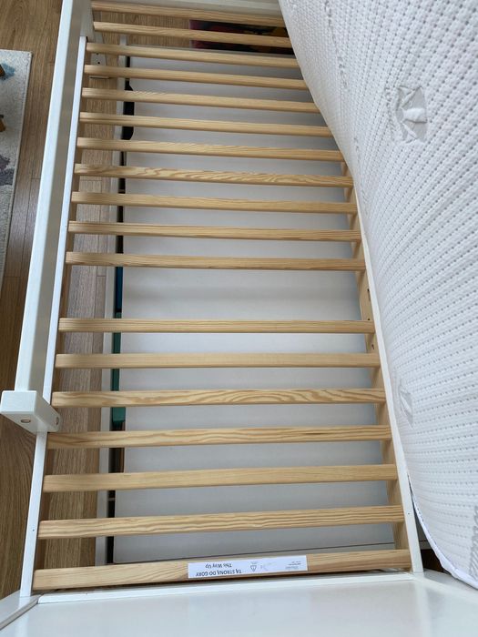 Łóżeczko niemowlęce / tapczanik dziecięcy marki Woodies