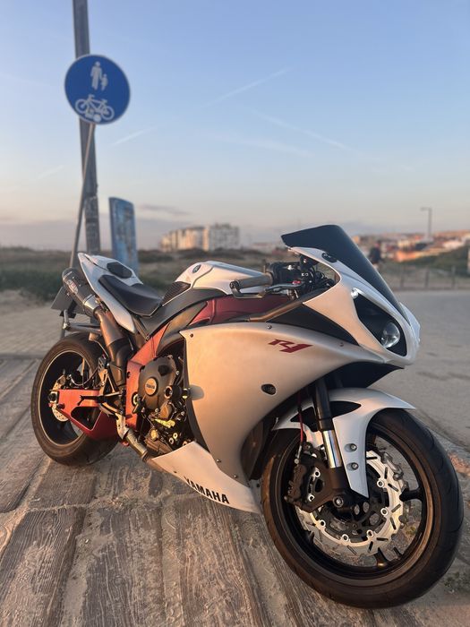 Yamaha r1 crossplane