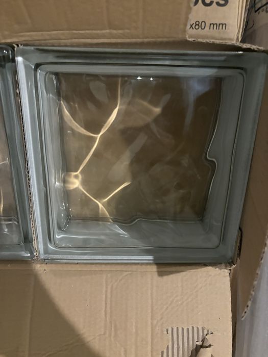 Pustak szklany luksfer bezbarwny + listwa obwodowa + pręt zbrojeniowy