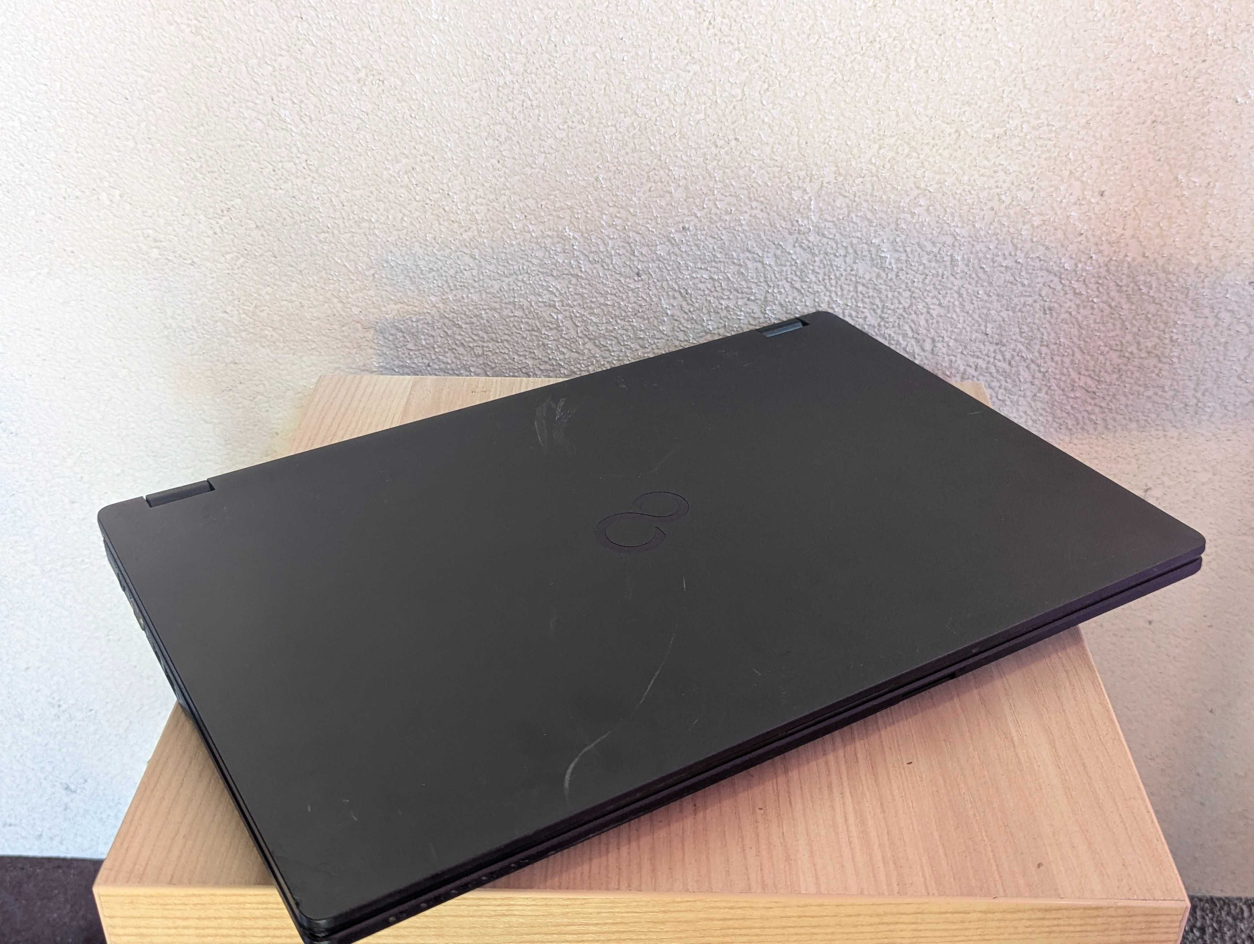 Ноутбук Б/В Fujitsu LifeBook E458; i5-7200U/ 8 GB DDR4/SSD 128Gb(F141)