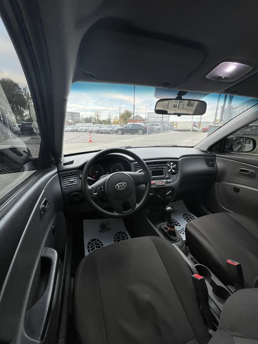 Продам Kia Rio 2010рік