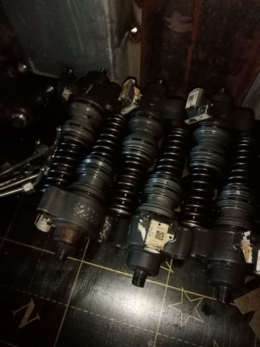 Толкателі штовхачі на Даф хф 105 xf Daf.