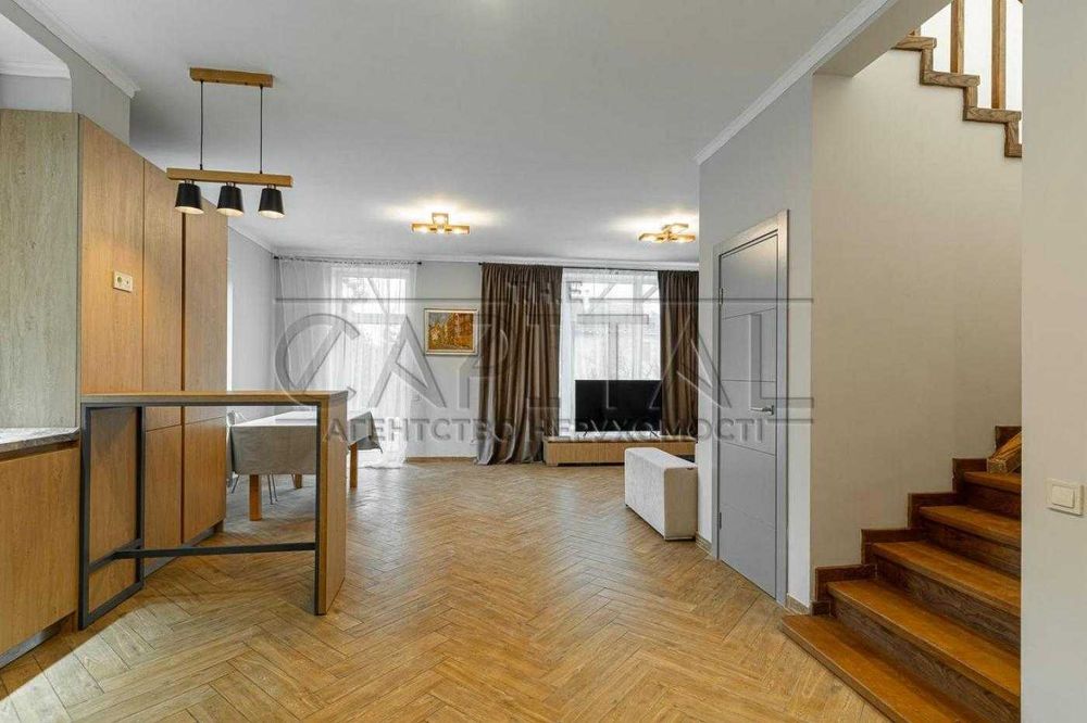 Продажа Дома! с Бассейном ! большая территория Киев