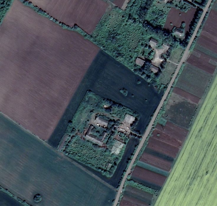 Свиноферма ( цілісний майновий комплекс ) 2700 кв м