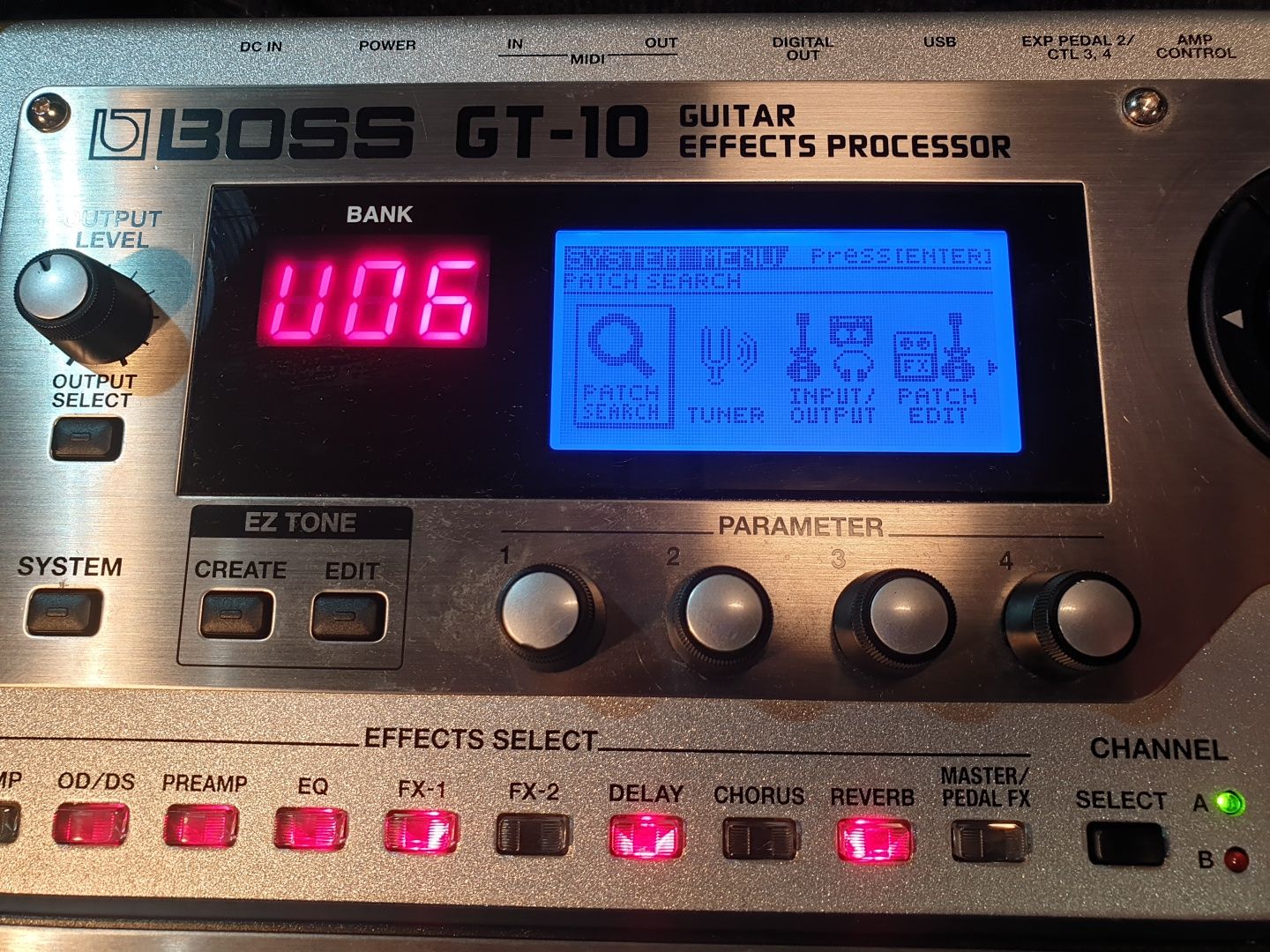 BOSS GT 10 efekt mikser gitarowy prawie nowy.