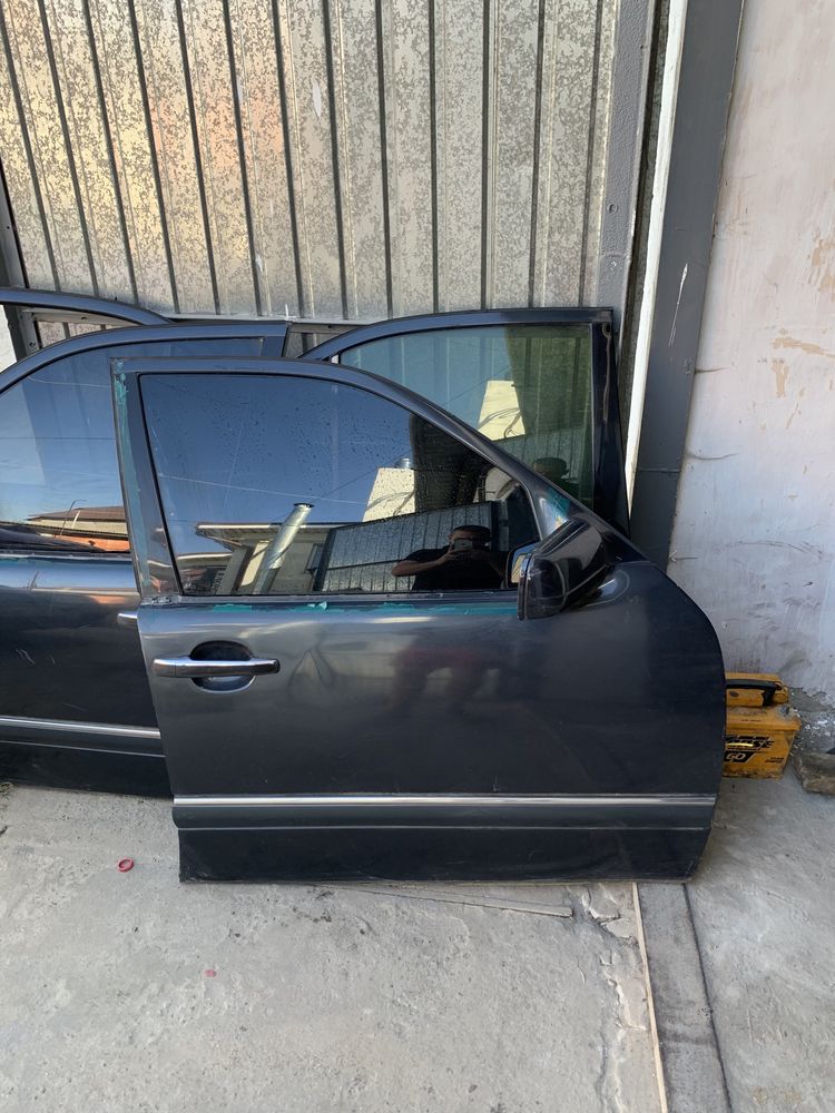 Продам двері мерседес 210, Mersedes w210.