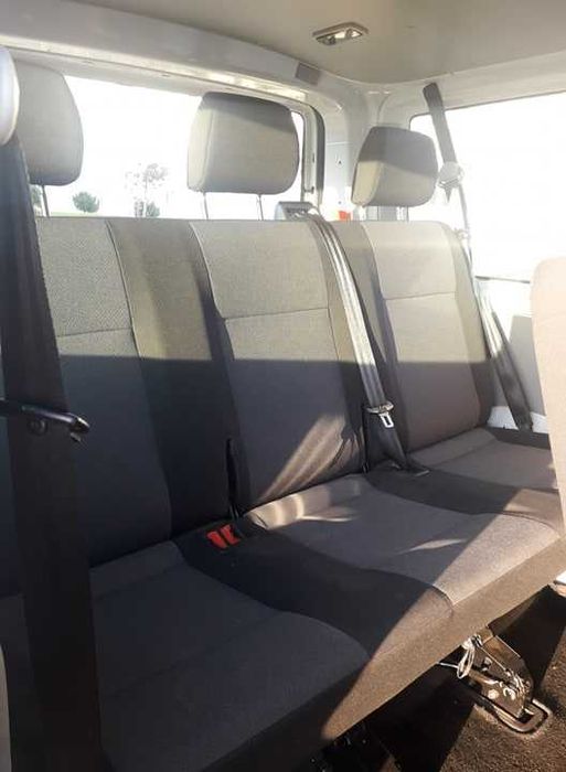 Volkswagen Transporter 9 Lugares - Baixa Quilometragem