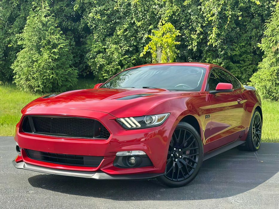 Ford Mustang GT      2015