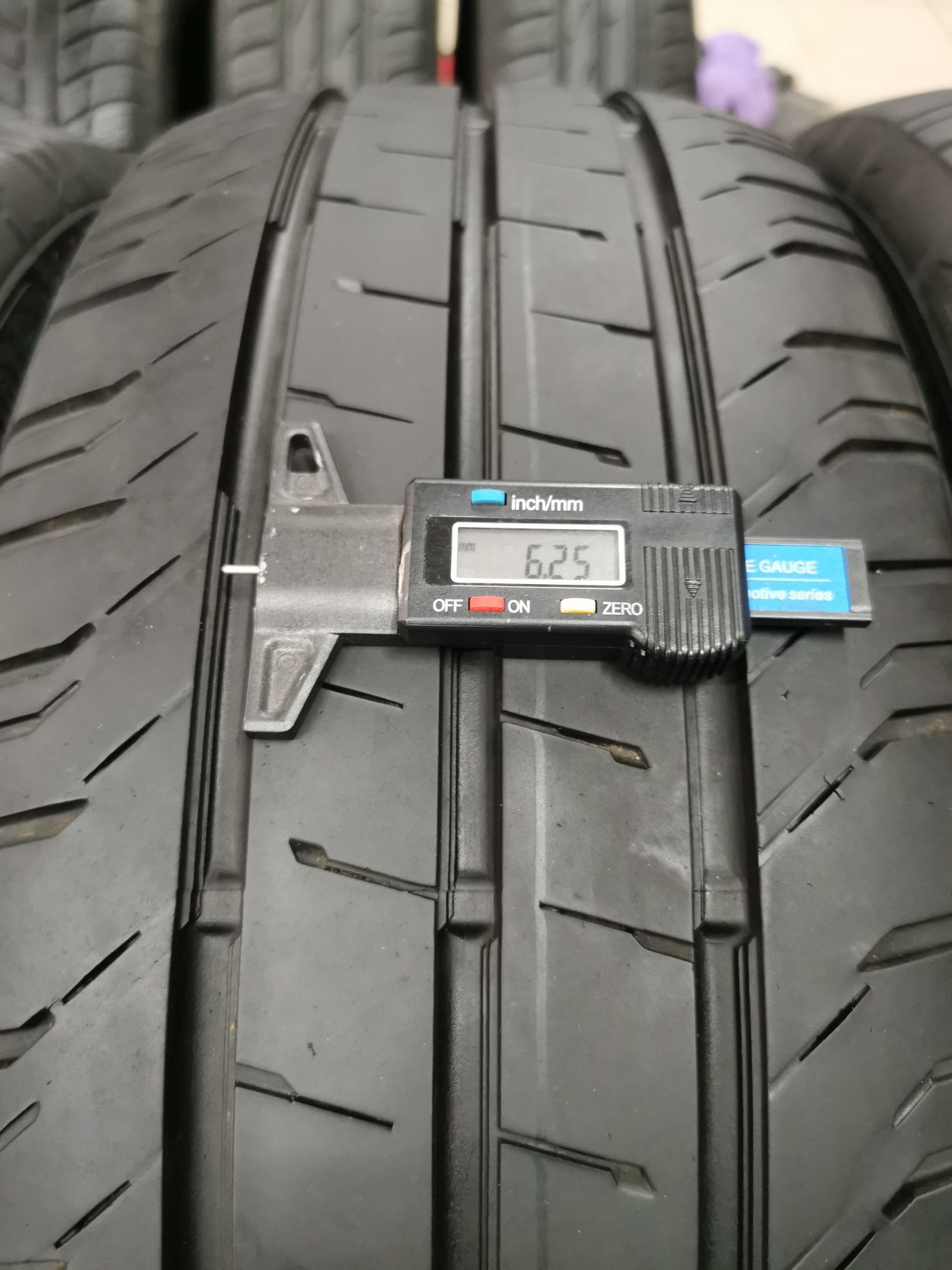 225/55r17 C Continental Contivancontact 200.  2021rok.