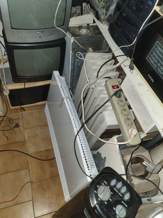 Venda de recheio eletrodomésticos sofas entre outros. Venda com urgênc