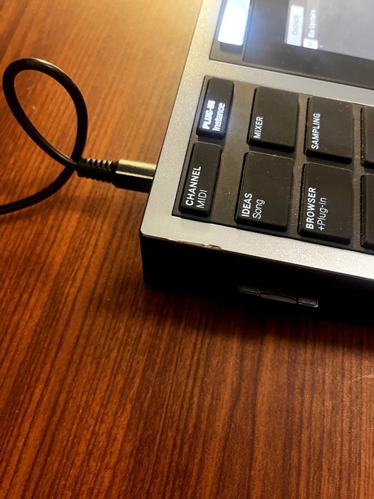 Native Instruments Maschine Plus (Standalone)