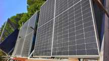 Sistema de painéis solares.