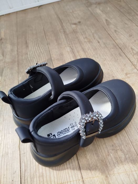 Туфлі, чоботи, черевики