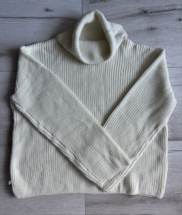 Молочний светр Sinsay