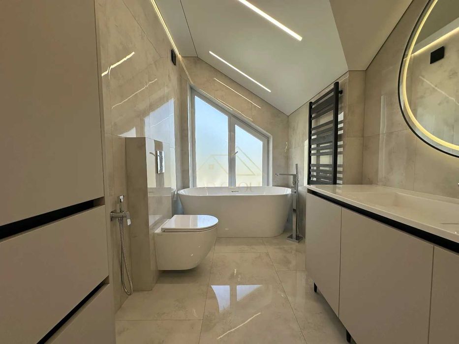 Продаж / БУДИНОК з ремонтом та меблями / НІХТО не жив / 135м2 / Гараж