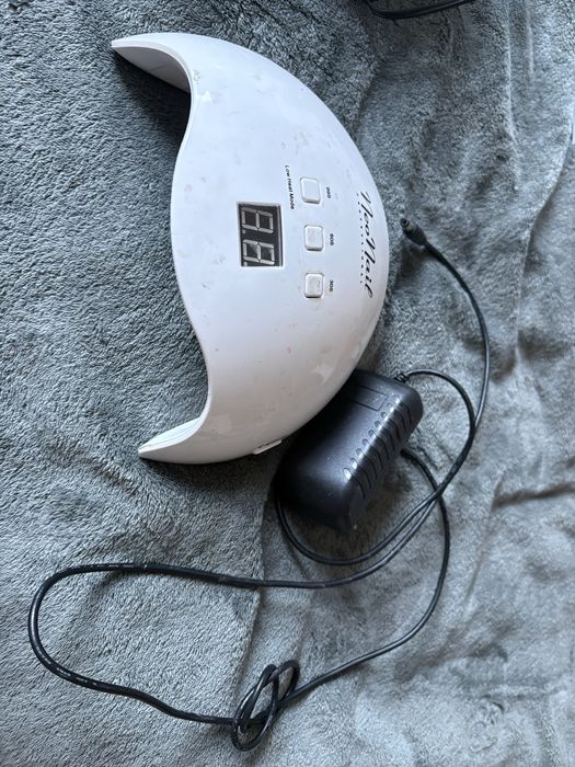Sprawna lampa neonail