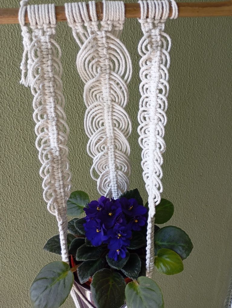 Suporte para vasos em macramé feito à mão