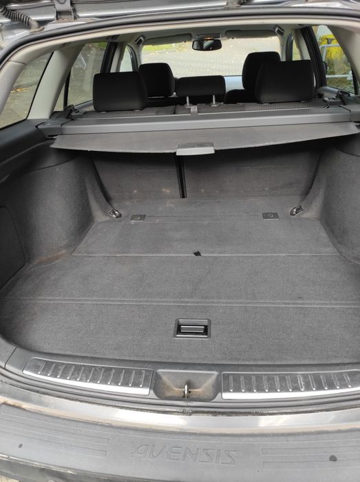 sprzedam Toyota Avensis T25