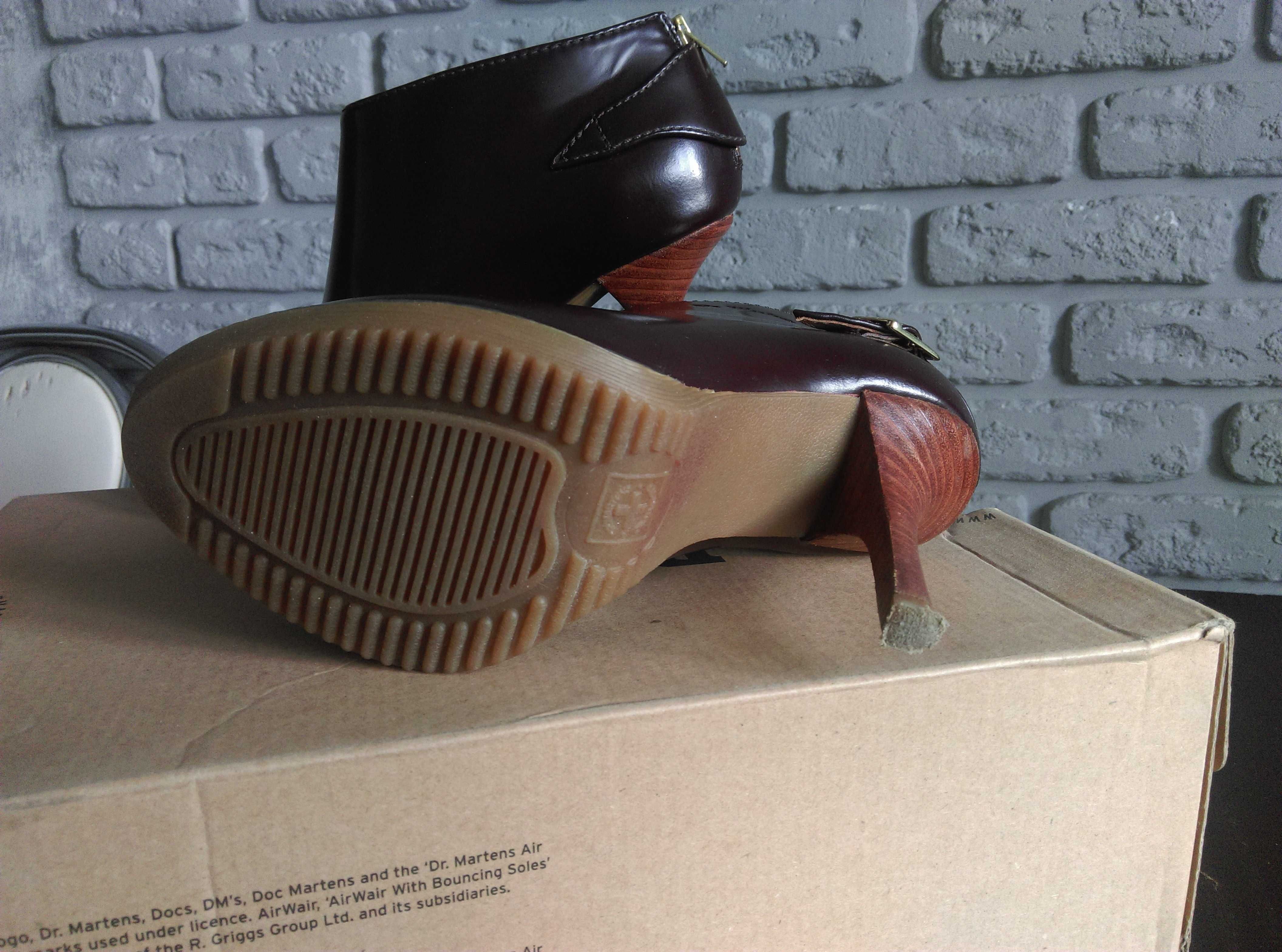 Ботильйони Dr Martens
