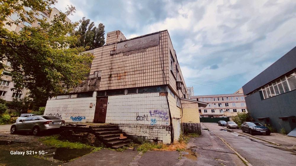 Продам нежилое помещение 117 кв.м на ул.Якуба Коласа 8 Б
