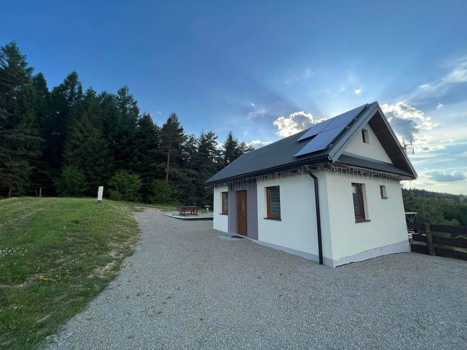 Domek pod lasem z pięknym widokiem Bieszczady.