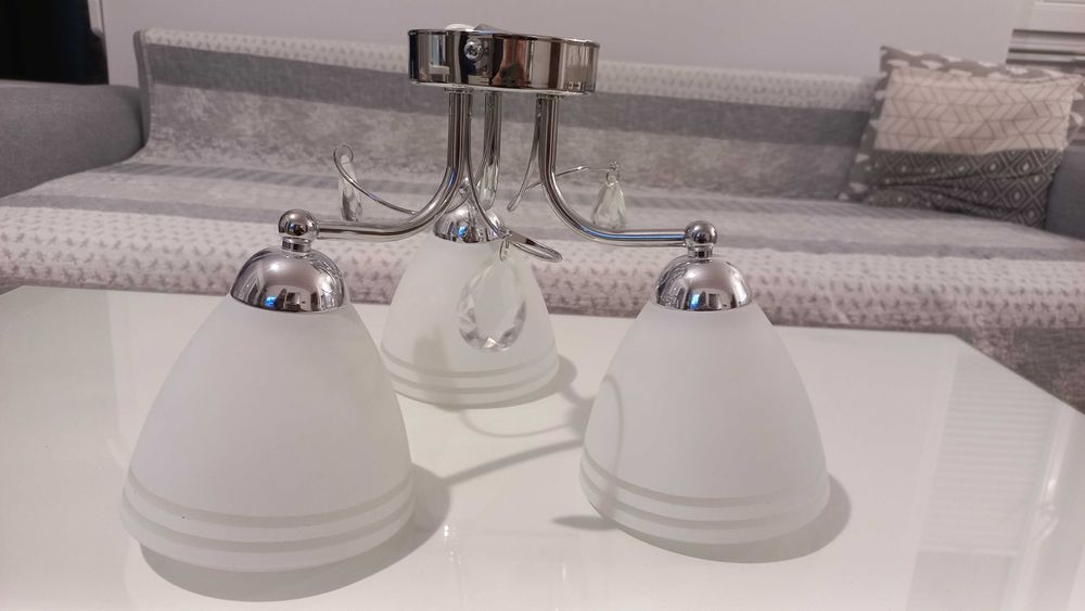 Lampa podsufitowa z kryształami, 3 punkowa ręcznie robiona, elegancka.