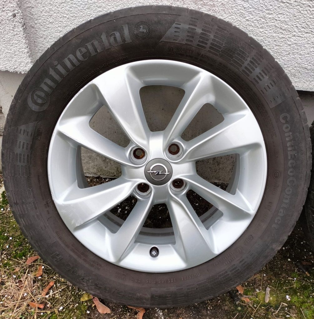 Felgi z oponami Opel Adam Corsa Carl Meriva 6x15 ET39 4x100
