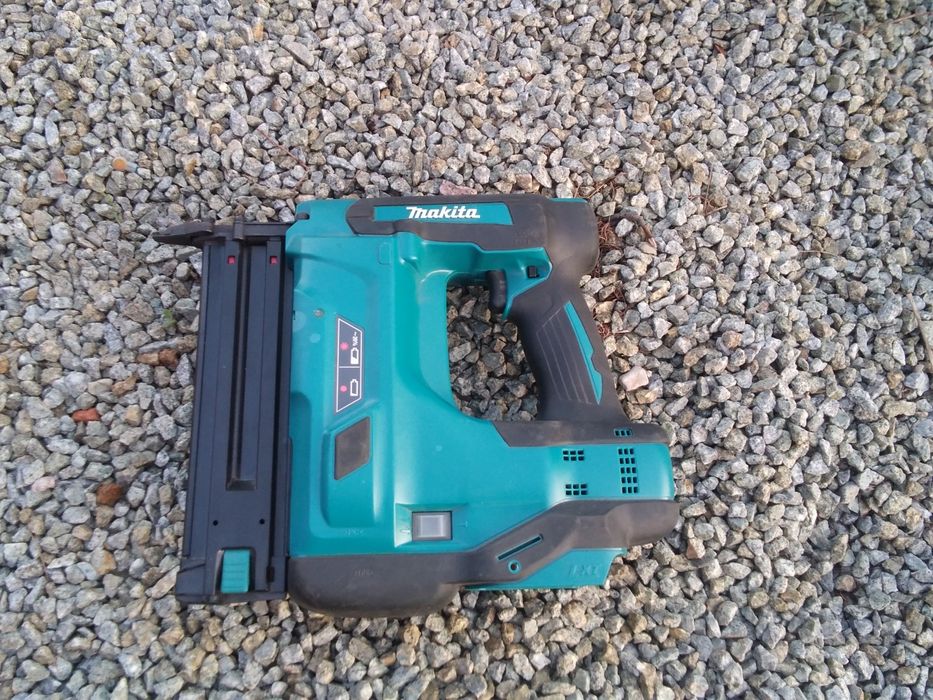 Akumulatorowa Sztyfciarka Makita DBN500