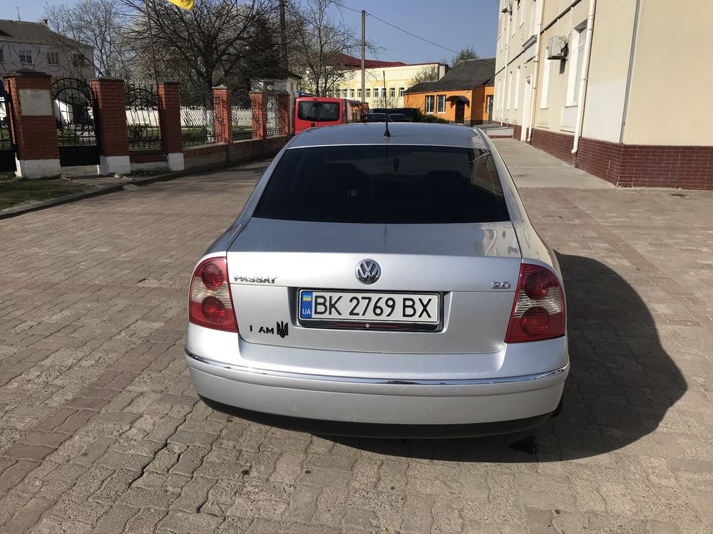Продам В 5 пасат 2 л газ/ бенз