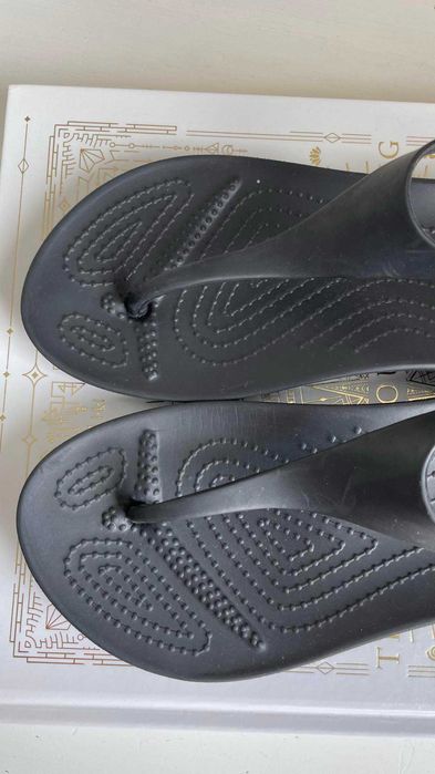 czarne japonki crocs serena flip W5 (35/36)