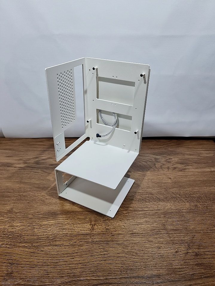 Obudowa  mini-ITX Gorilla Custom