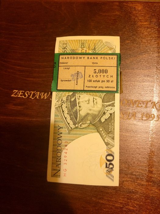 Paczka banknotów 50 zł z 1988 r