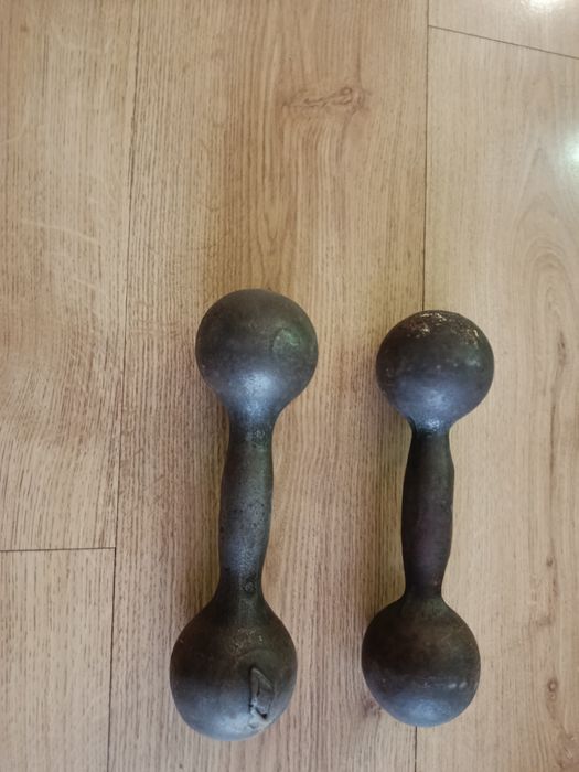 Продам гантелі  2 шт. по 3 кг