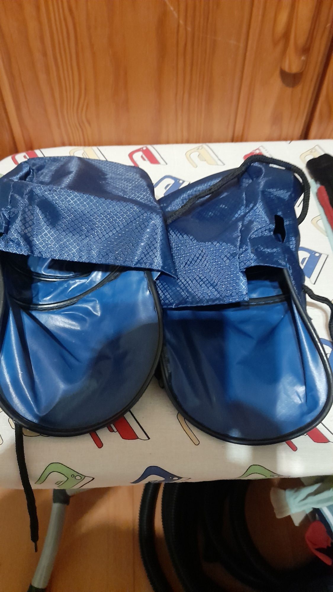 Protecção para frio das mãos e outros para as mãos