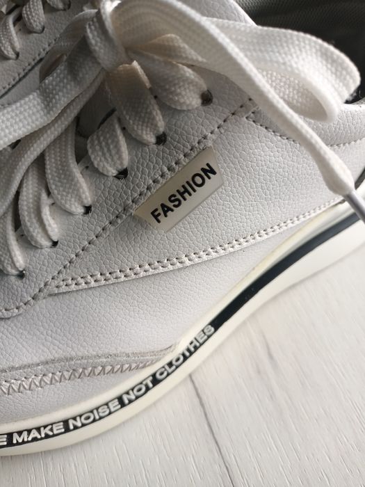 Кроссовки женские белые