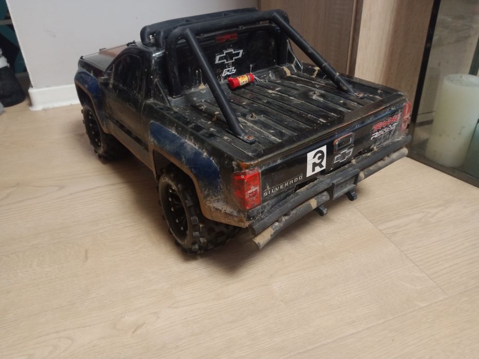 Traxxas slash AWD sporo zmian.