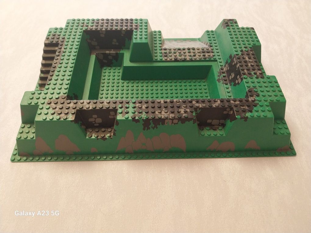 LEGO - płyta 3d bazowa do 6091 Royal Castle